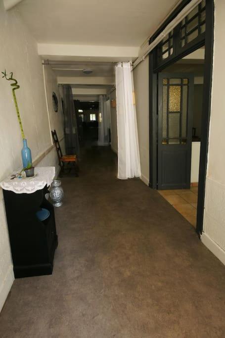 Dans Maison De - 4 Personnes *